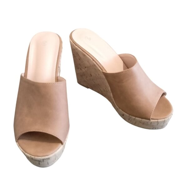 Gloryinterest Size 5.5 Platform Sandals Mules Slipper Style Tan 4.3” Wedges - Picture 2 of 7